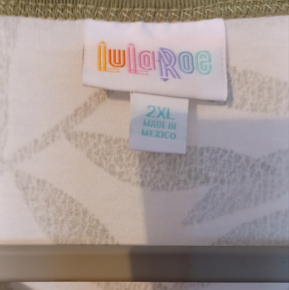 LulaRoe Ringer Tee - Picture 3 of 8